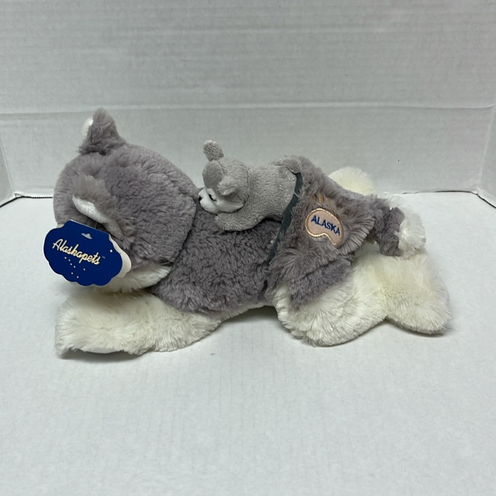 Husky Mom & Pup Alaska Plush stuffed animal – Alaskapets by Wishpets – 11.5” - Picture 2 of 12